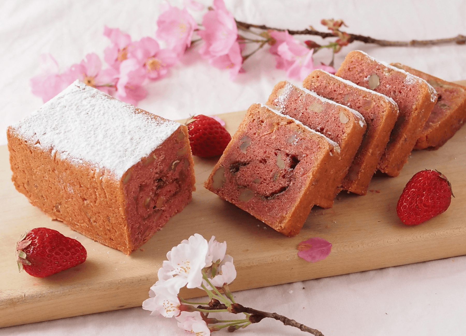 春のいちごシュトーレン